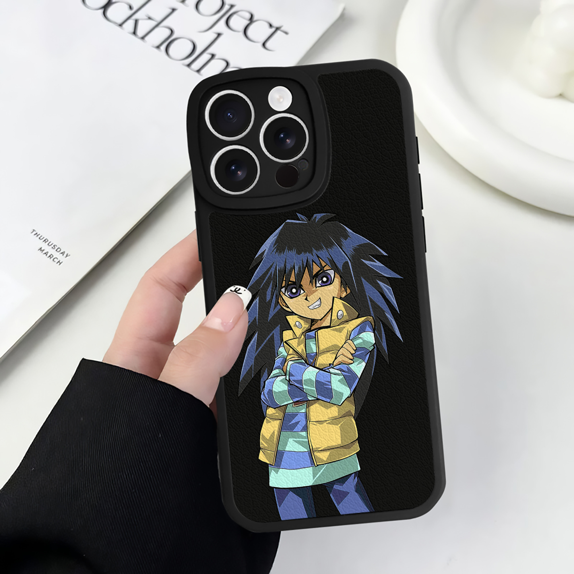 遊☆戯☆王 Yu-Gi-Oh! 【iPhone 16シリーズ対応】シリコンスマホケース（レザー調） 材質：シリコン